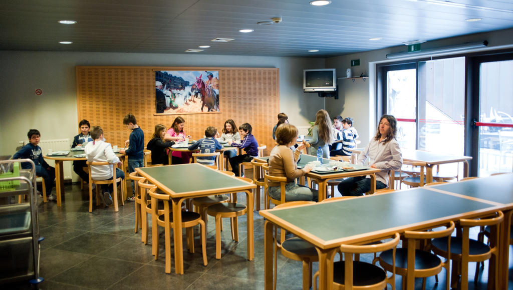 Auberge De Jeunesse De Mons Kültér fotó